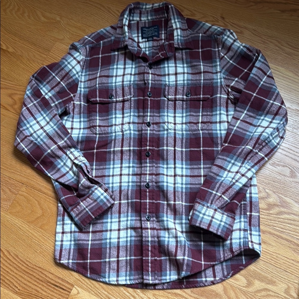 ☀️3/$15 American Eagle Outfitters Plaid Flannel 100% Cotton Shirt Small